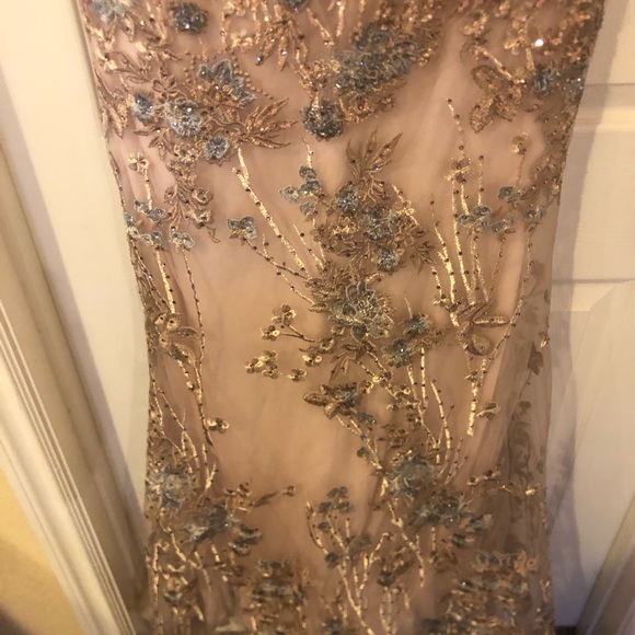Dress - Picture 5 of 8